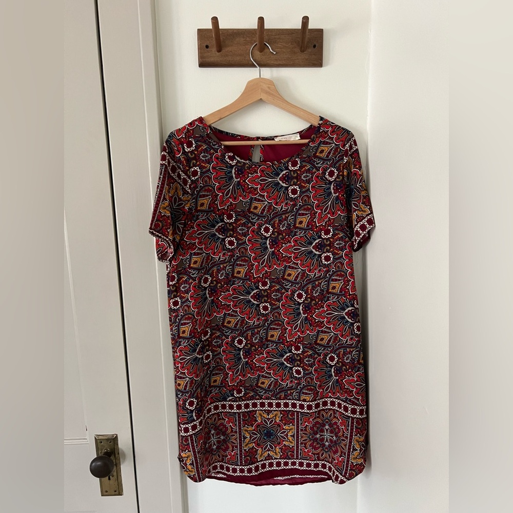 Short sleeve shift dress